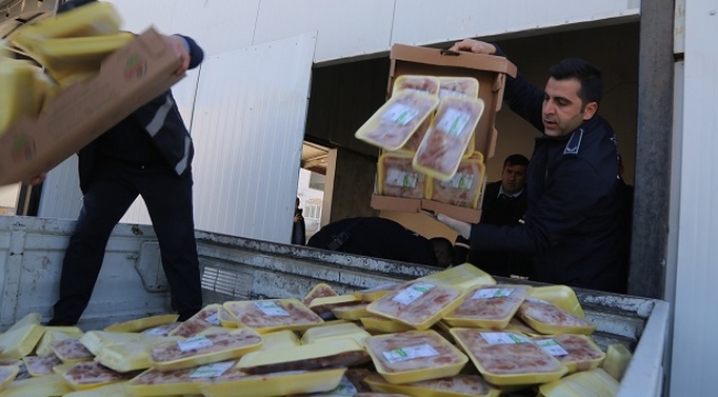 Şanlıurfa'da 7 ton 150 kilogram bozuk tavuk imha edildi