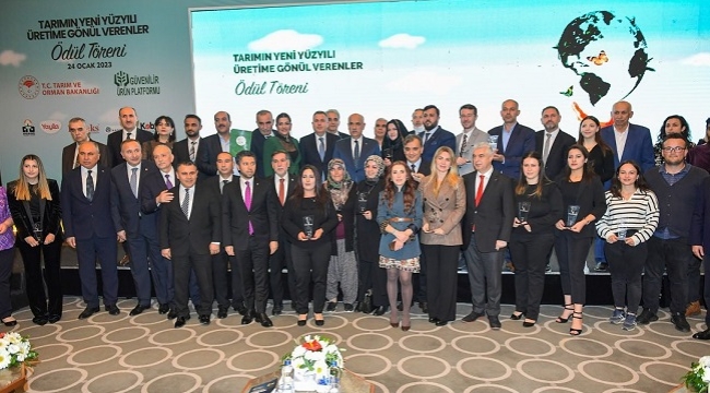 Tarım Bakanı Kirişçi'den Urfa'daki üretim tesisine ödül