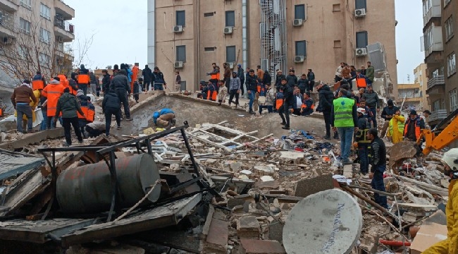 Adıyaman'dan depremzedeler Siverek'e getirildi