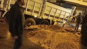 Siverek'te sağanak yağış hayatı felç etti