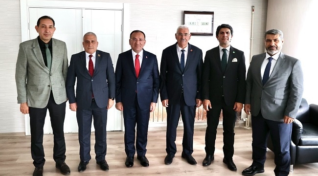 Bakan Bozdağ Cumhur ittifakı il başkanları ile bir araya geldi