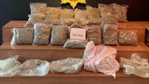  Bir aracın dorsesinde 15 kilo 800 gram uyuşturucu ele geçirildi