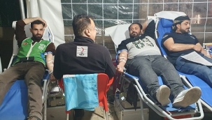 Suriyeli muhacirlerden kan bağışı kampanyasına destek