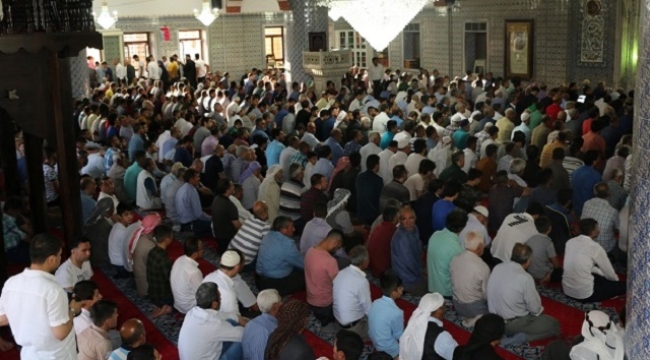 Cuma hutbesinde ailenin önemi anlatıldı