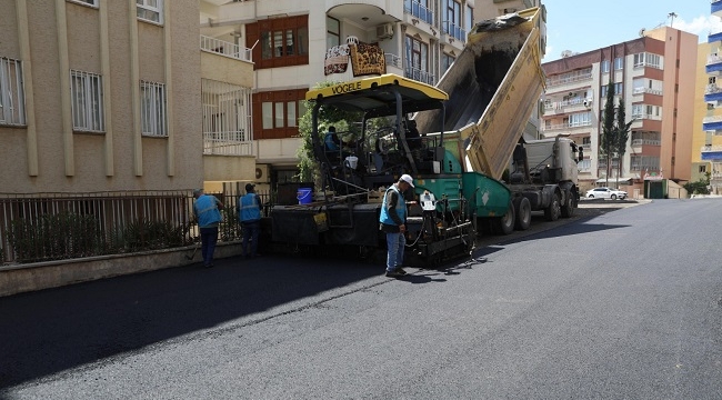 Haliliye Belediyesi'nin sıcak asfalt çalışmaları devam ediyor