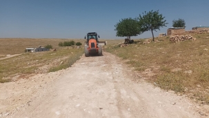 Siverek kırsalında yol çalışması sürüyor