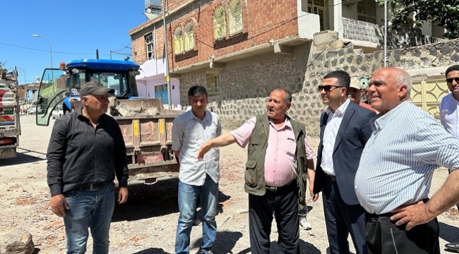 Siverek Kaymakamı Gölbaşı yıkım çalışmalarını inceledi