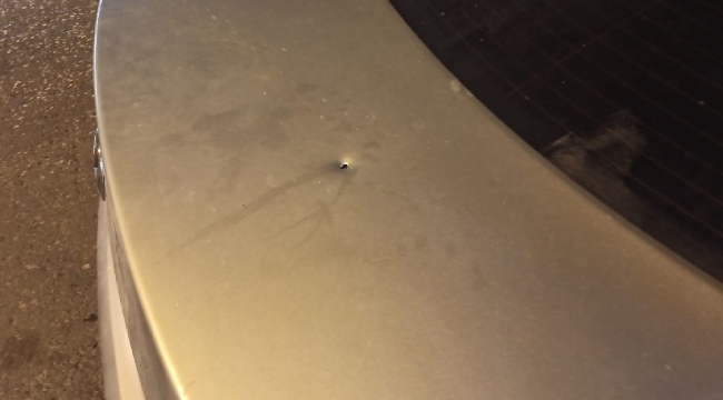 Siverek'te yorgun mermi içerisinde çocukların bulunduğu otomobile isabet etti