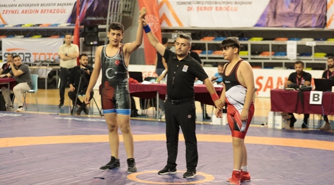 Urfa'da düzenlenen Güreş Şampiyonası başladı