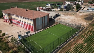 Başkan Mehmet Kuş'un Yapımına Başladığı 27 Halı Sahanın Tamamı Hizmete Sunuldu