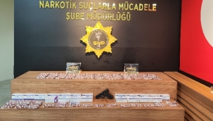 Urfa'da sentetik ecza maddesi ve silah ele geçirildi