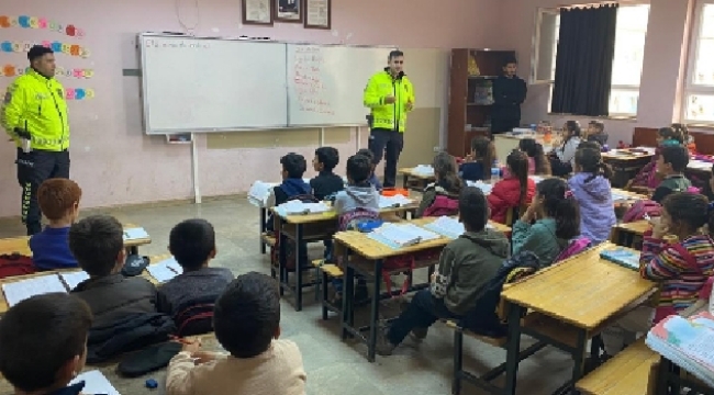 Siverek'te öğrenci ve öğretmenlere trafik eğitimi verildi