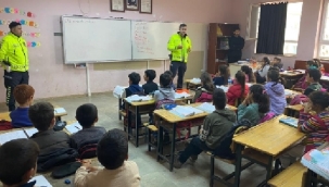 Siverek'te öğrenci ve öğretmenlere trafik eğitimi verildi