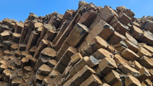 Siverek'in 20-25 milyon yıllık "Devler Kaldırımı" yol yapımına kurban edilmesin