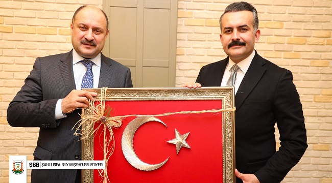 Büyükşehir Belediyesi Sekreteri Kutluca istifa etti !