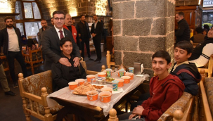 Başkan Bucak'tan yetim çocuklarla anlamlı İftar