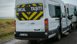 Öğretmenlerin servis aracı çarpıştı: 28 yaralı