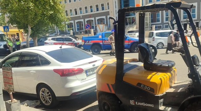 Siverek Adliyesi önünde jandarma aracına silahlı saldırı: 2 yaralı