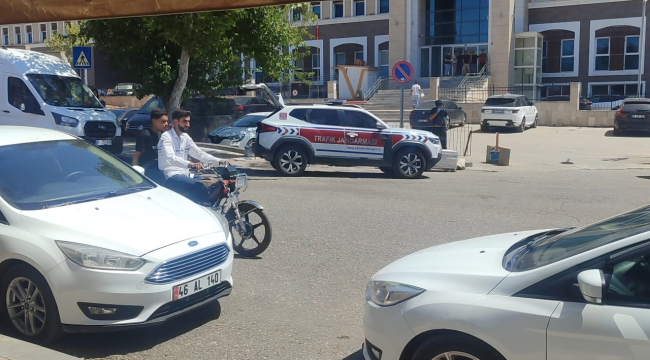 Siverek Adliyesi önünde jandarma aracına silahlı saldırı: 2 yaralı
