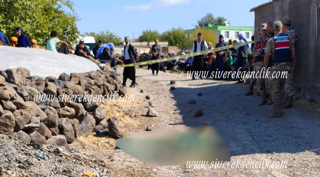 Siverek'te 1,5 yaşındaki çocuk kepçenin altında kalarak can verdi