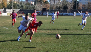 Siverek Belediyespor 10 kişiyle direndi, liderlik şansı ertelendi