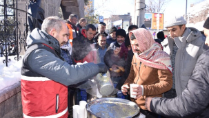 Siverek Belediyesi'nden Kar Mesaisinde 10 Bin Kişiye Sıcak İkram