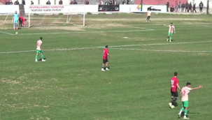 Siverek Belediyespor zirve yolunda Diyarbakır'a takıldı: 0-0