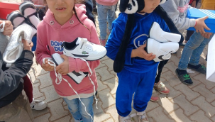 Siverek'te öğrencilere bayram öncesi yurt dışından anlamlı destek