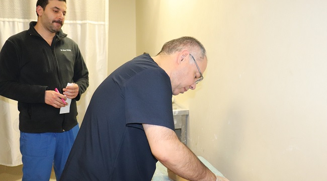 Sessiz tehlike: Diz ağrıları artık gençleri de vuruyor!