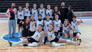 Siverek Belediyesi Kadın Voleybol Takımı rakibine set vermedi