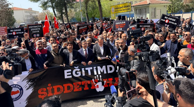 Siverek'te öğretmenlerden şiddete karşı kitlesel yürüyüş