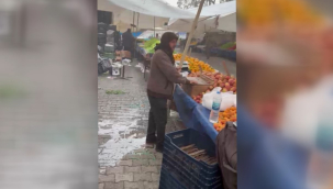 Haliliye'de Sağanak Yağış Pazarı Vurdu! Siverekli Esnafın Zor Anları (videolu)