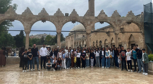 Siverek Bayırözü Ortaokulu'ndan 54 Başarılı Öğrenciye Şanlıurfa Kültür Gezisi