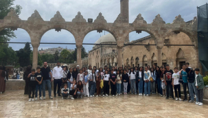 Siverek Bayırözü Ortaokulu'ndan 54 Başarılı Öğrenciye Şanlıurfa Kültür Gezisi