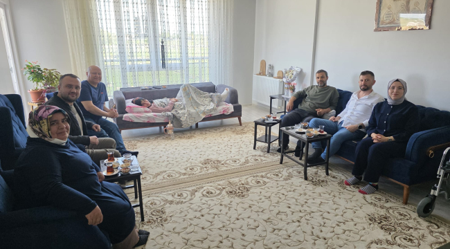 Zübeyde Hanım MTAL'den Zeynep Öğrenciye Geçmiş Olsun Ziyareti