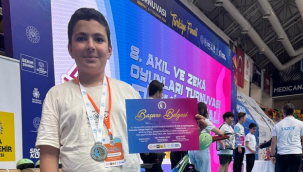 Siverekli Öğrenci Akıl ve Zekâ Oyunlarında Türkiye Birincisi Oldu