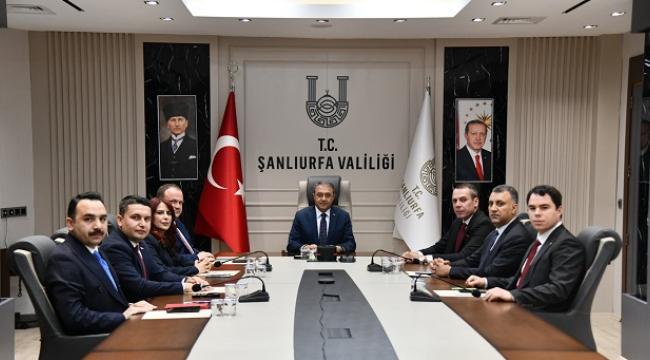 Vali Şıldak, yeni atanan vali yardımcıları ve kaymakamlarla buluştu
