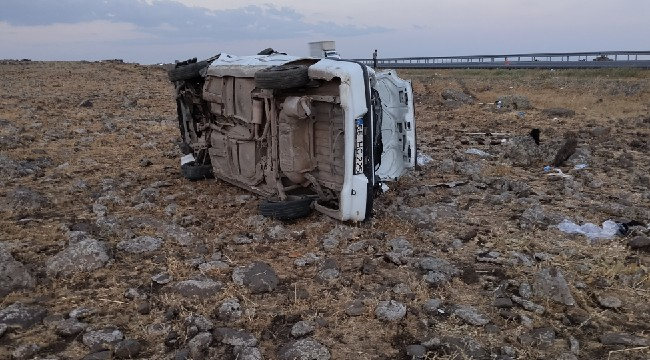 Siverek'te otomobil şarampole yuvarlandı: 4 yaralı 