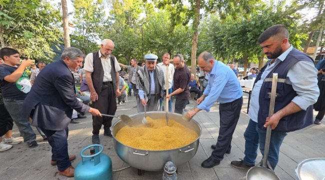 Siverek'te asırlık buğday pişirme geleneği yaşatıldı