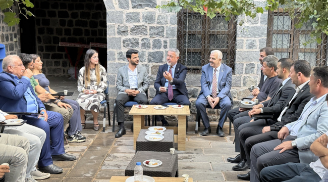 YENİ Parti Heyeti, TMMOB Mimarlar Odası Siverek Temsilciliği’ni Ziyaret Etti