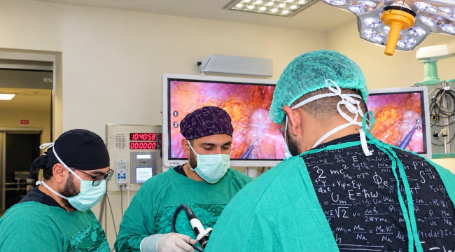 Şanlıurfa'da 12 Santimetrelik Kitle Robotik Cerrahiyle Çıkarıldı