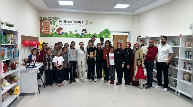Siverek'te Bir Okula Gönüllülerden Kütüphane Desteği